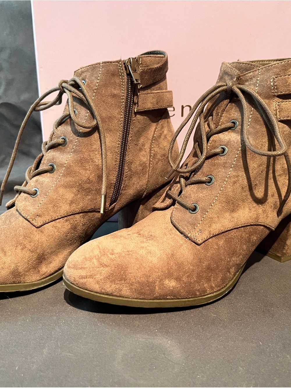 Madden Girl Theoo Dark Taupe Lace-Up Block Heel Booties Size 10